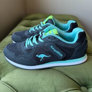 Kangaroos Grey Teal Shoes With Pockets Womens Size 7